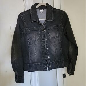 ✨️Like New Venus black/grey distressed Jean jacket